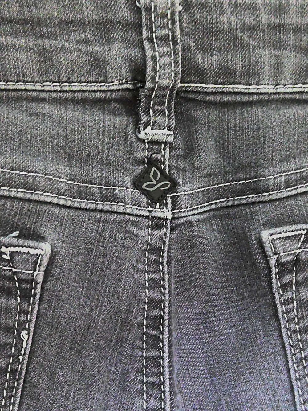 PrAna Gray Denim Jeans Low Rise Boho Slim Straight Stretch Medium Wash Sz 4 / 27